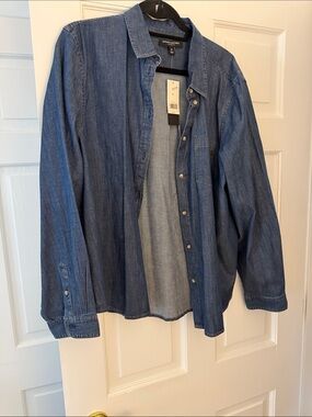 Banana Republic Men's Lightweight Denim Shirt Jacket in Blue
